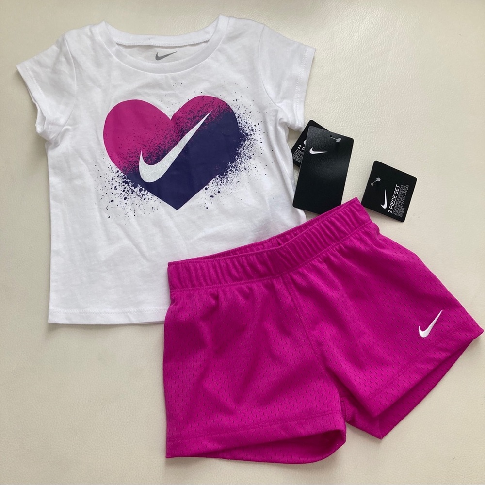 Nike Sparkly heart shorts set 2189 - Picture 1 of 4